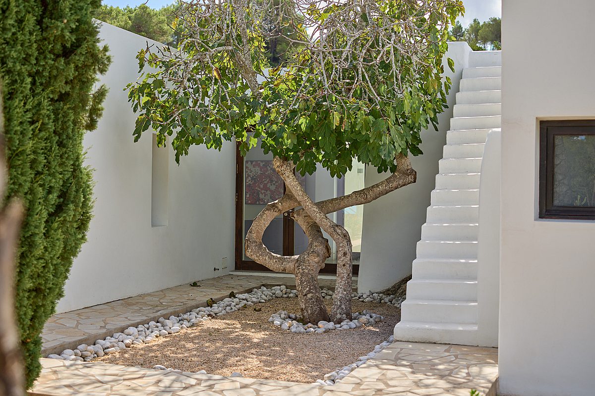 Elegant Finca with rental licence and expansive valley views - 25