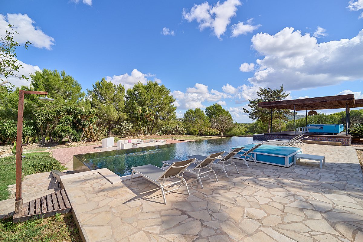Elegant Finca with rental licence and expansive valley views - 28