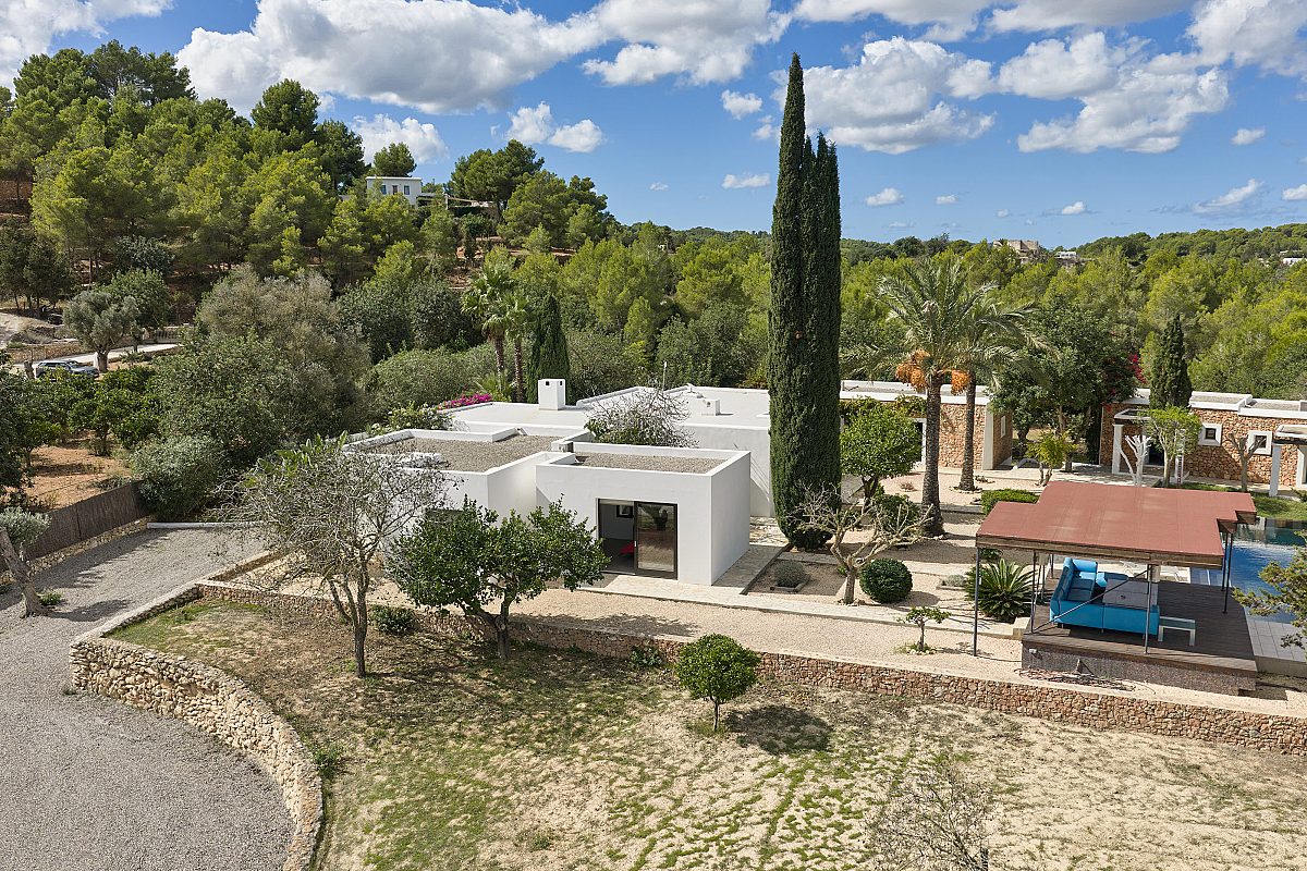 Elegant Finca with rental licence and expansive valley views - 35