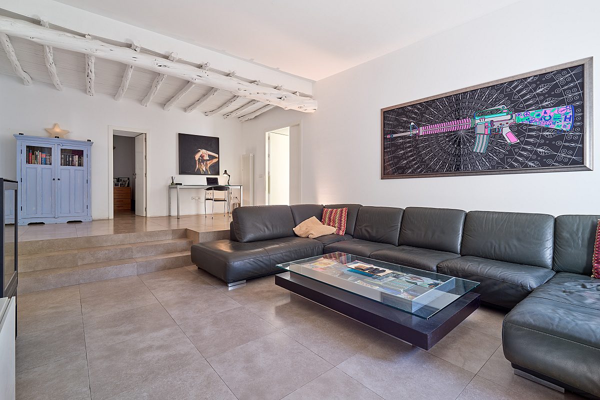 Elegant Finca with rental licence and expansive valley views - 8