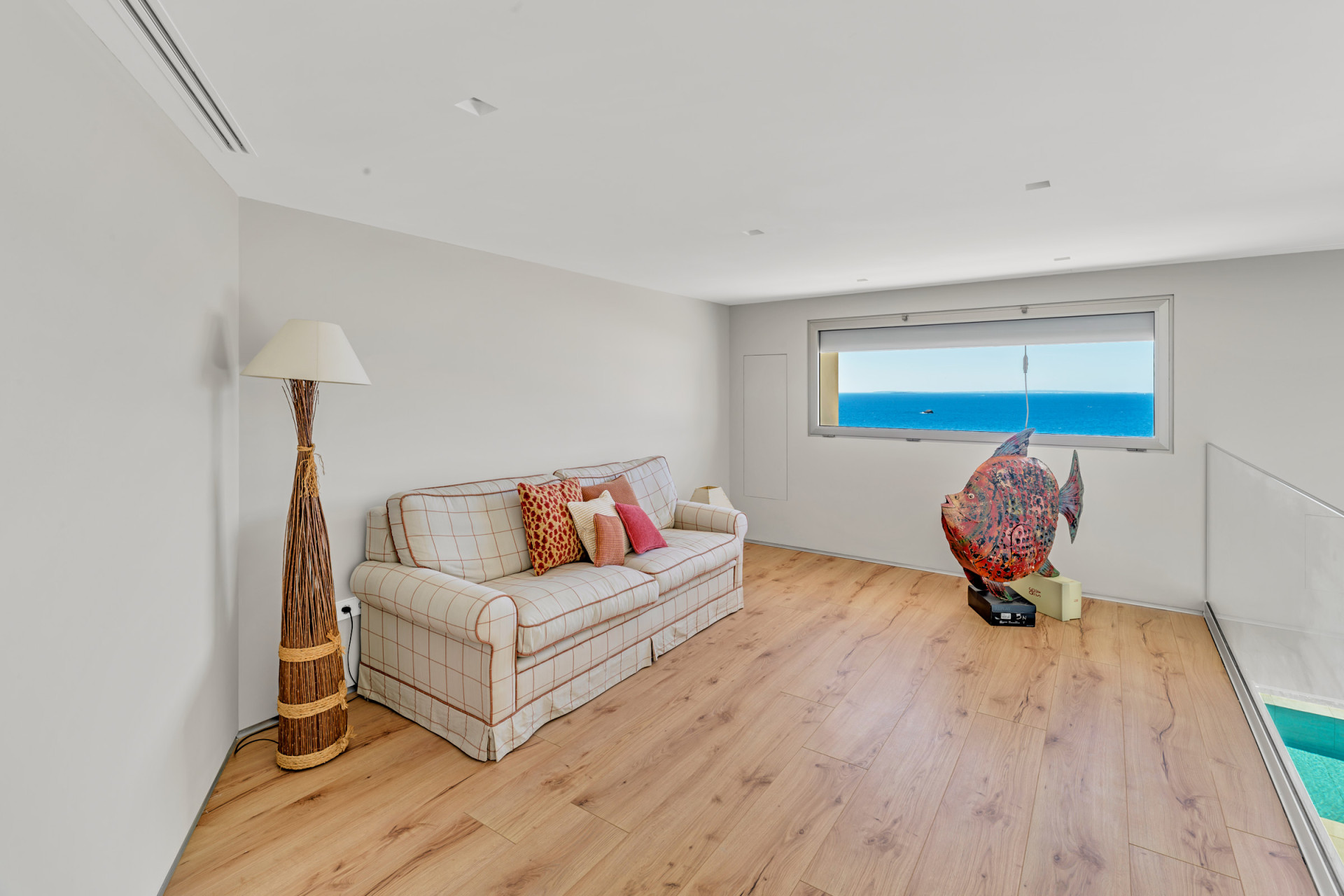 Villa minimalista moderna con vistas panorámicas - 7