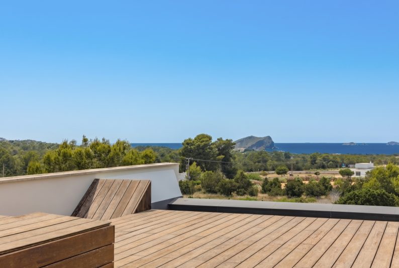 Contemporary new-build villa with private pool near the sea - 2