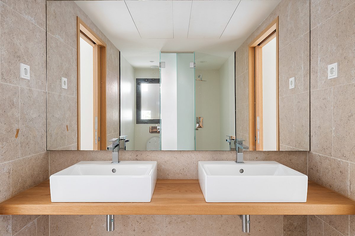 Contemporary new-build villa with private pool near the sea - 14