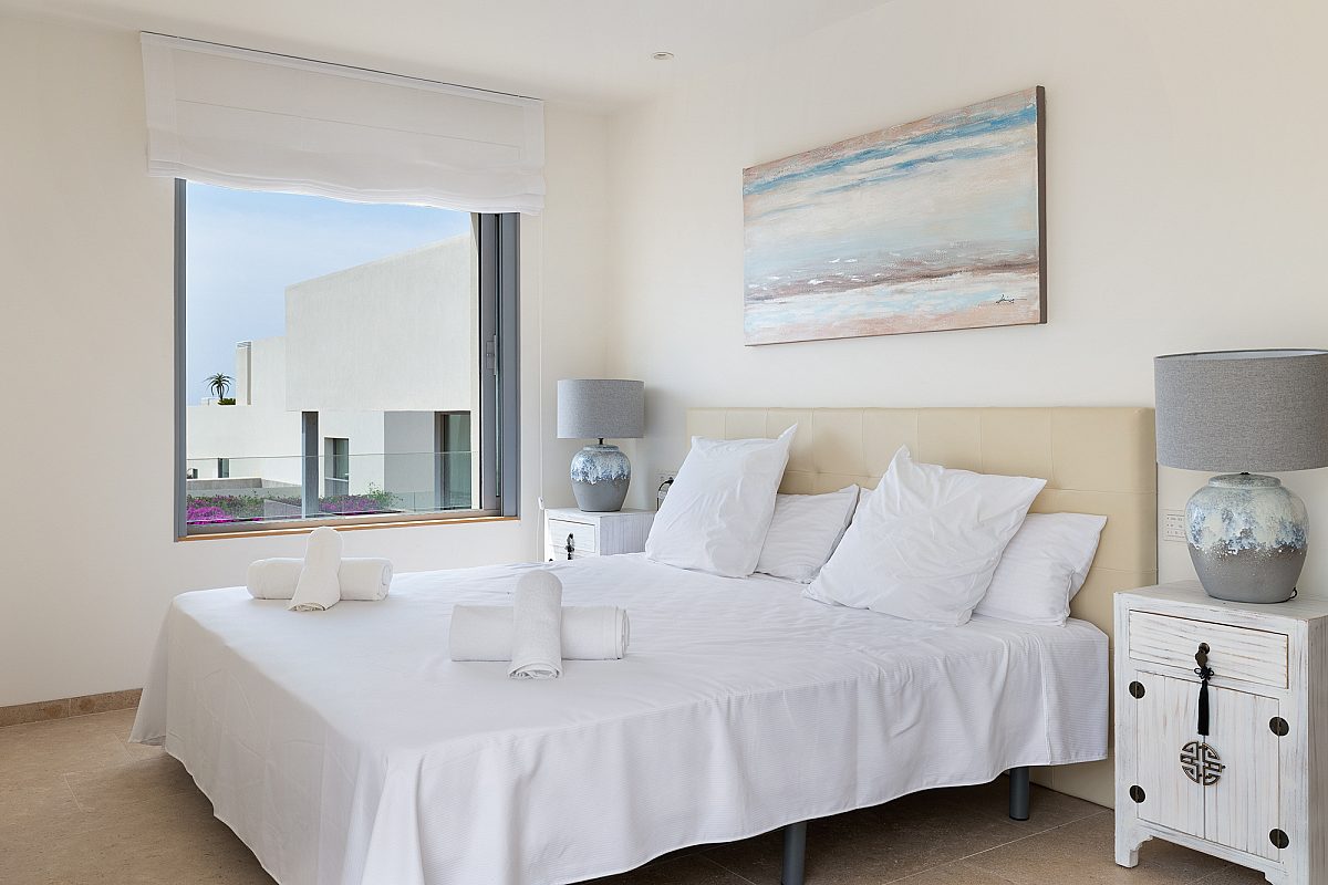 Contemporary new-build villa with private pool near the sea - 13