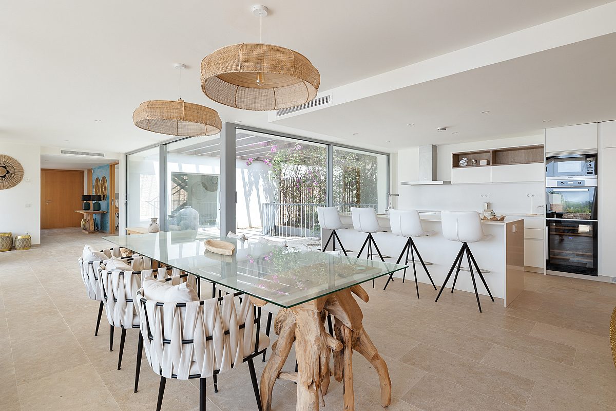 Contemporary new-build villa with private pool near the sea - 12