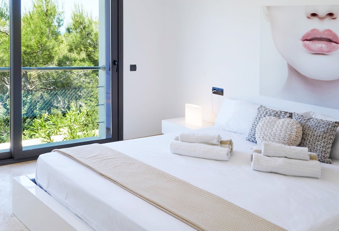 Luxurious villa in unique panoramic position - 14