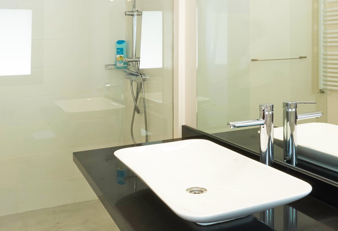 Luxurious villa in unique panoramic position - 13