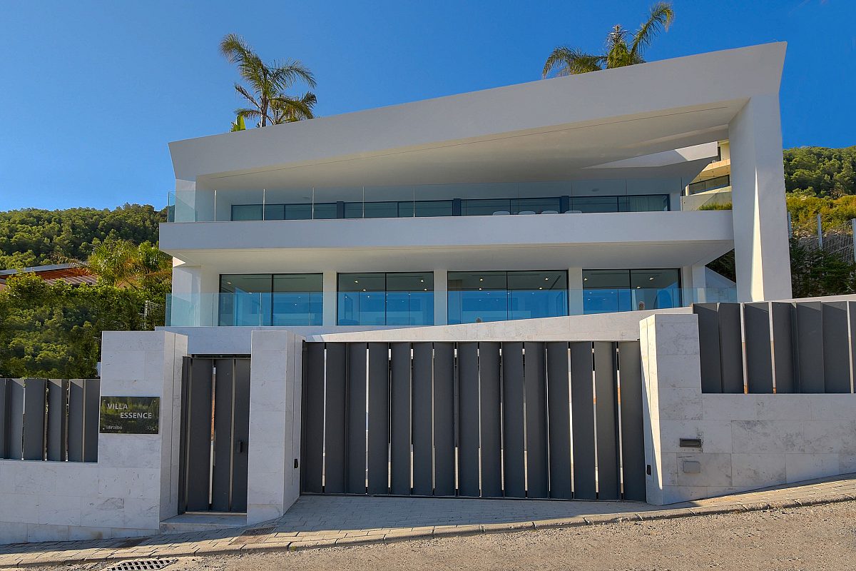 Kürzlich fertiggestellte moderne Luxusvilla in Stadtnähe - 17