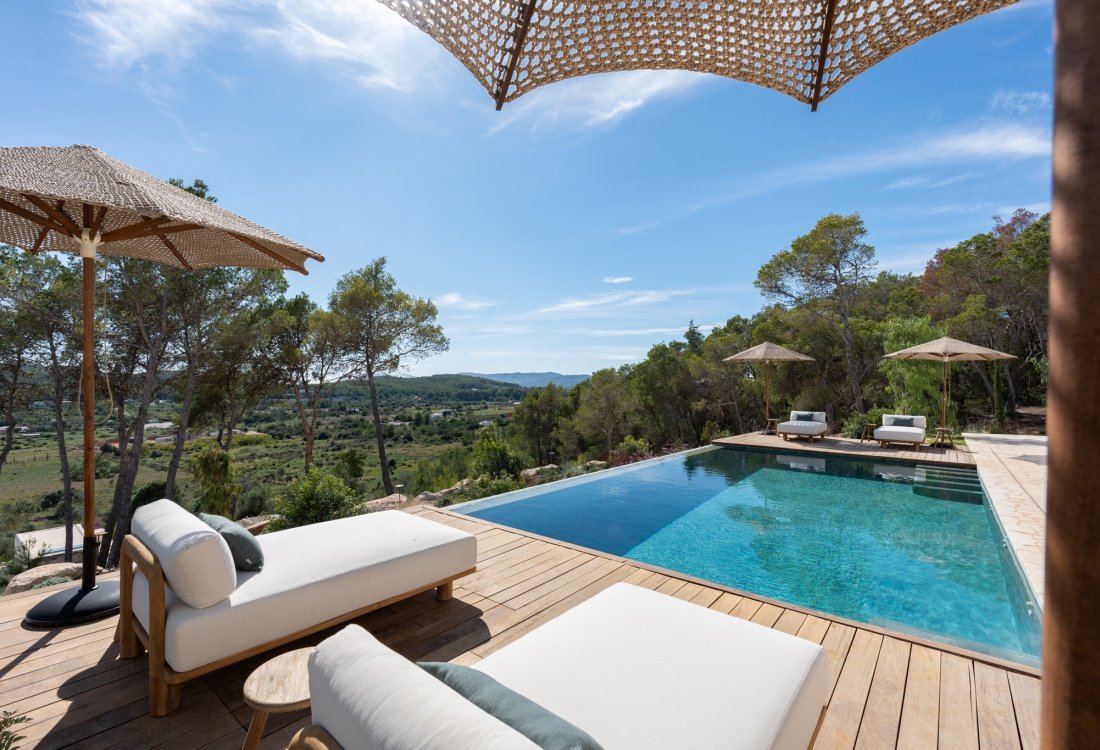 Finished Blakstad finca with views over the valley - 20