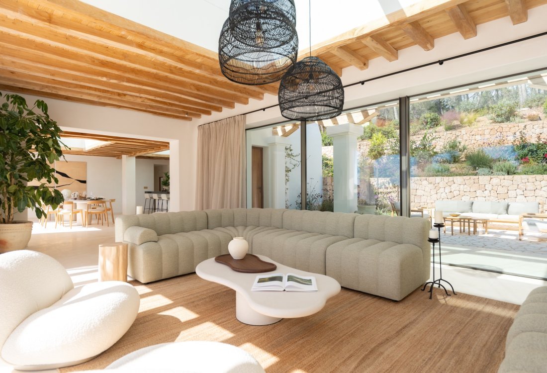 Finished Blakstad finca with views over the valley - 8