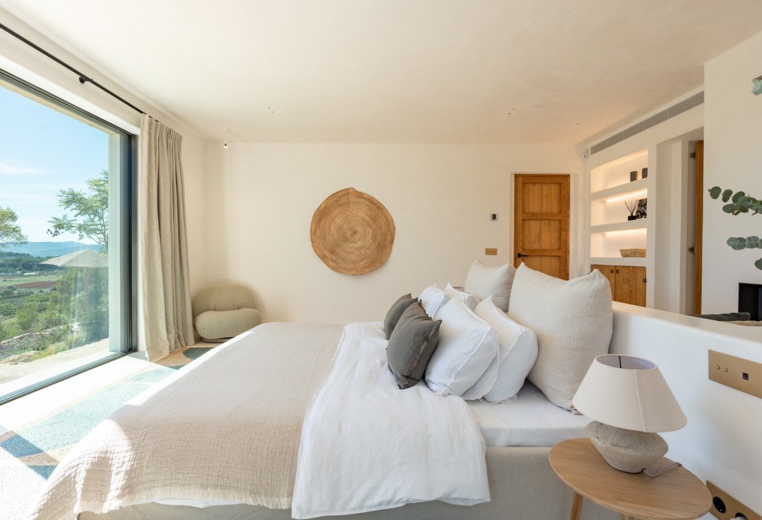 Finished Blakstad finca with views over the valley - 31