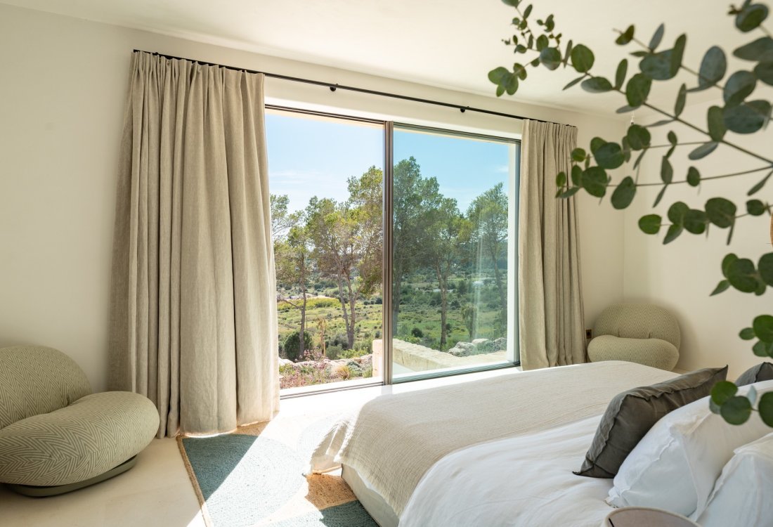 Finished Blakstad finca with views over the valley - 38