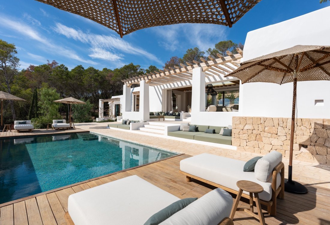 Finished Blakstad finca with views over the valley - 14