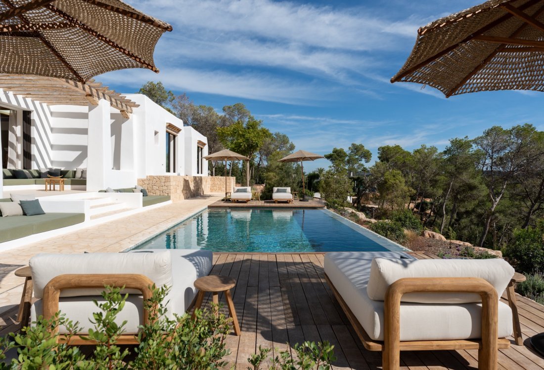 Finished Blakstad finca with views over the valley - 17