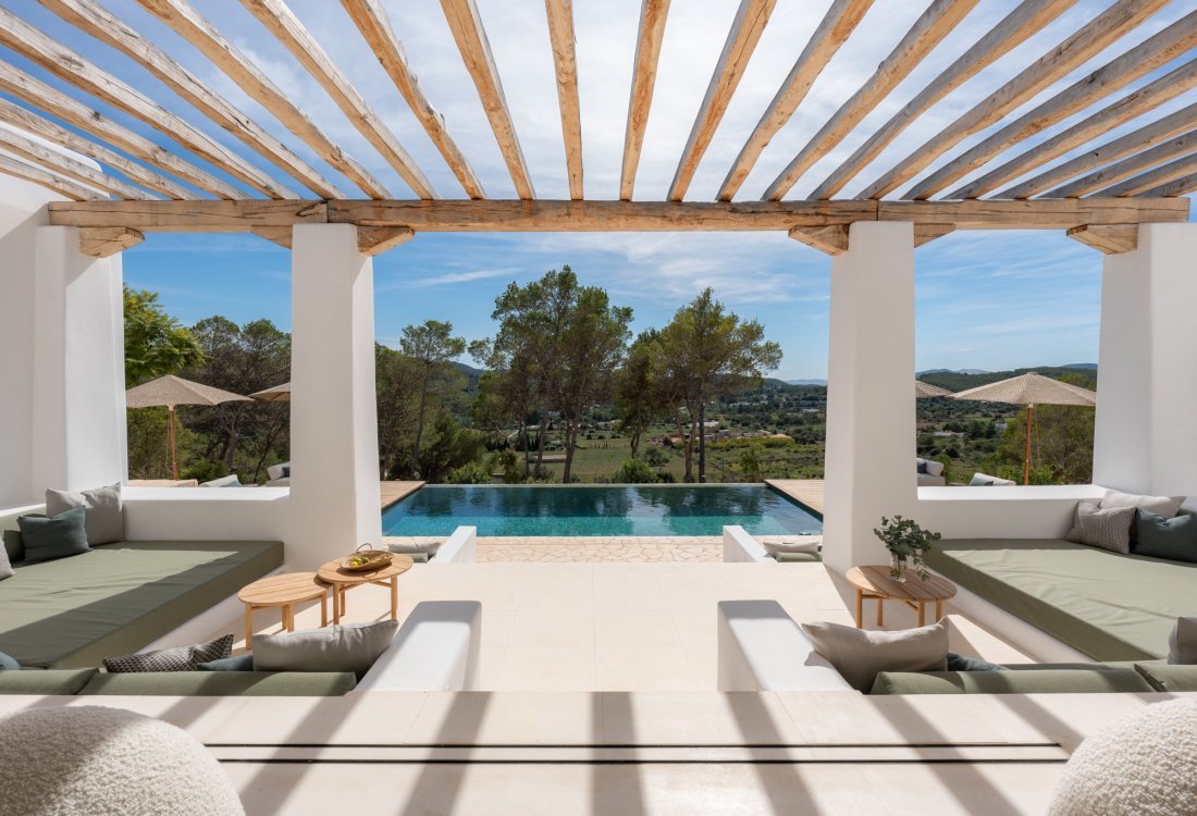 Finished Blakstad finca with views over the valley - 6