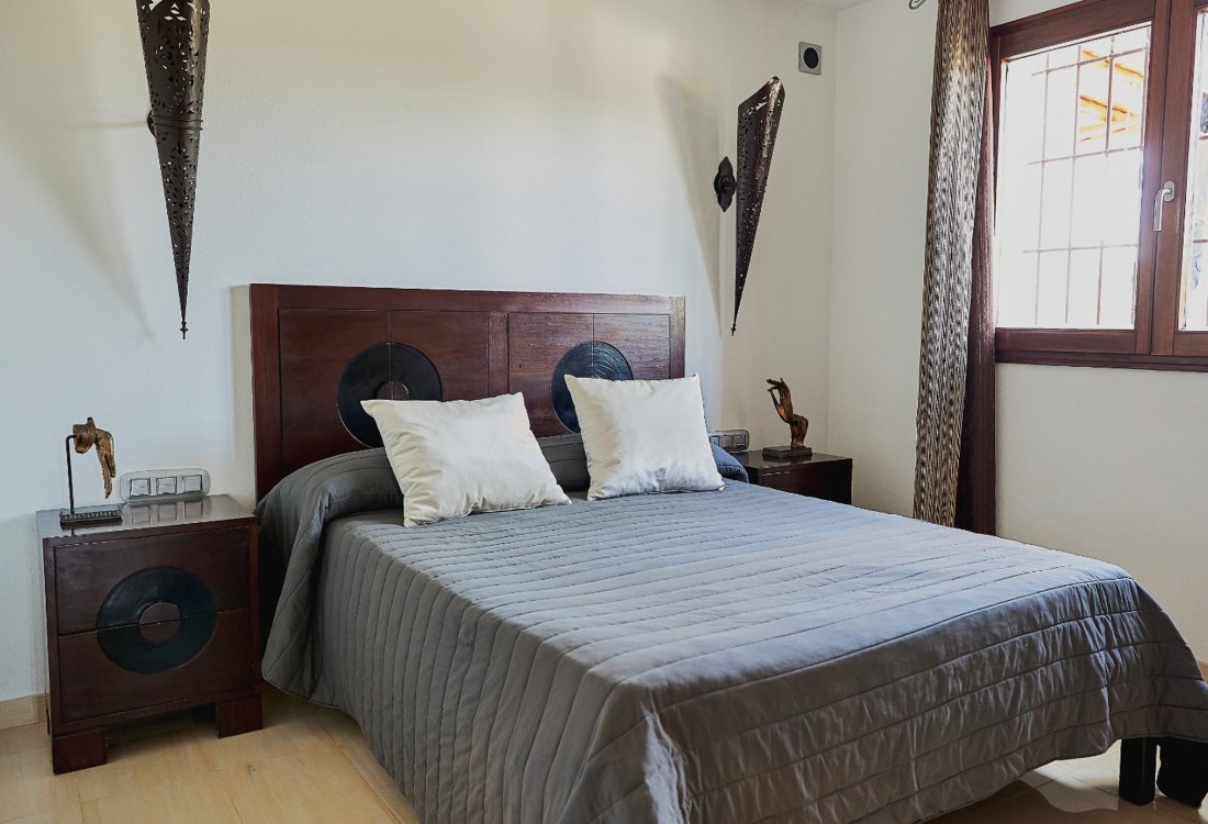 Stylish villa near the city - 17
