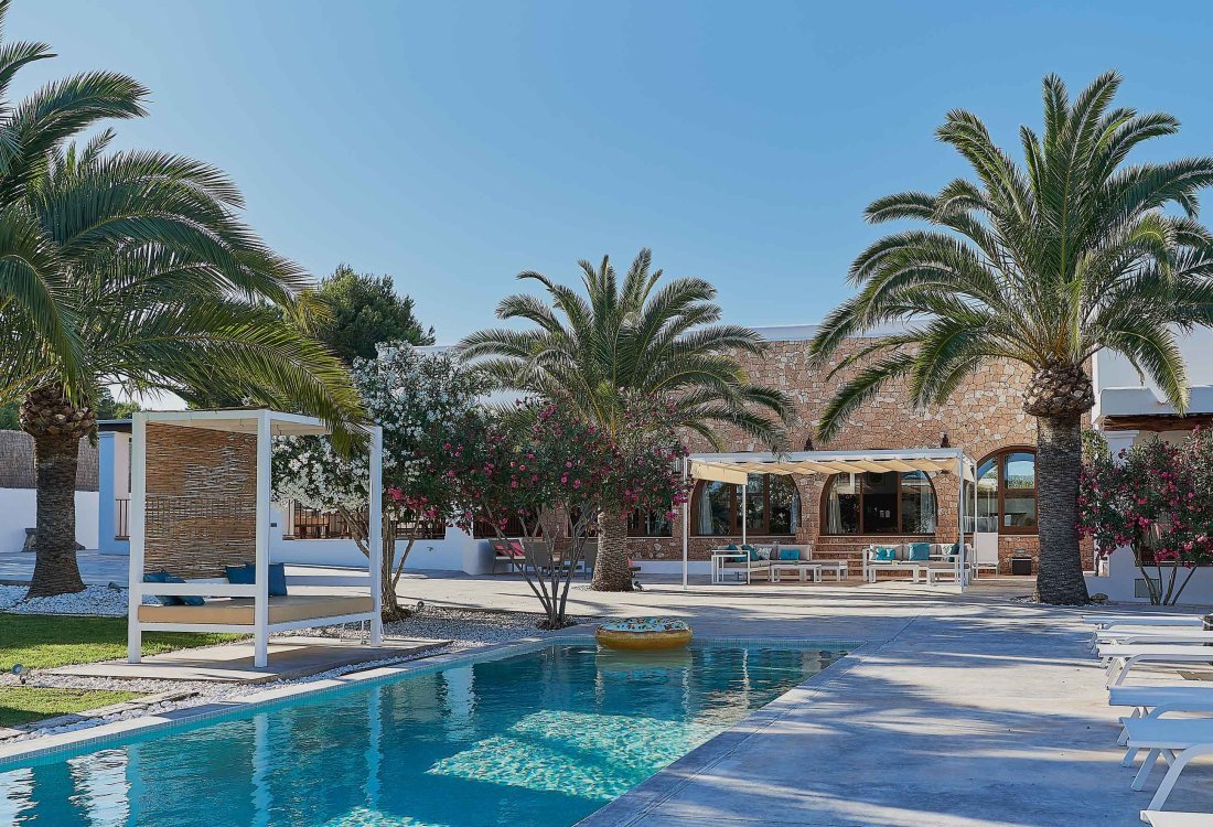 Stylish villa near the city - 4