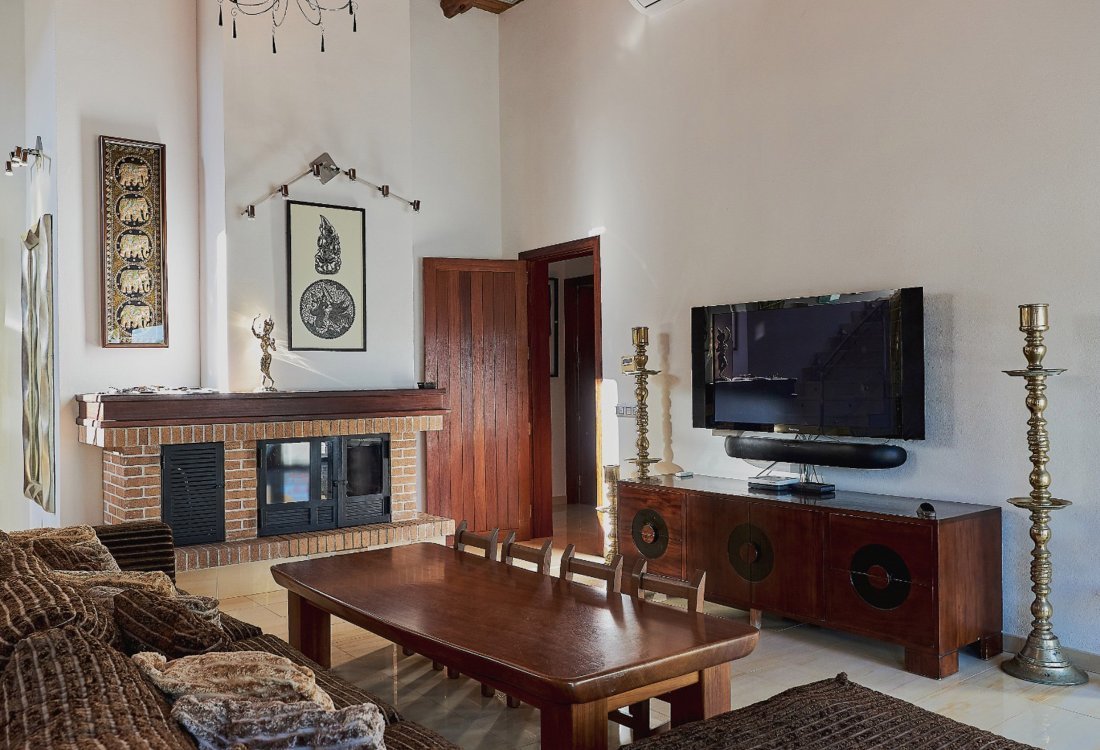 Stylish villa near the city - 9