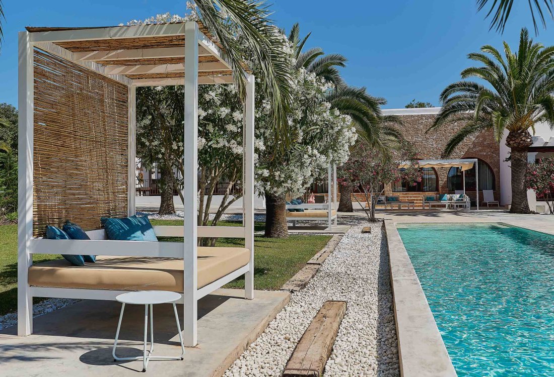 Stylish villa near the city - 3