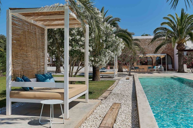 Stylish villa near the city - 3