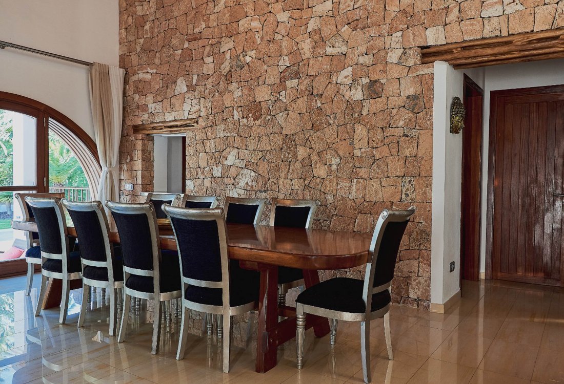 Stylish villa near the city - 10