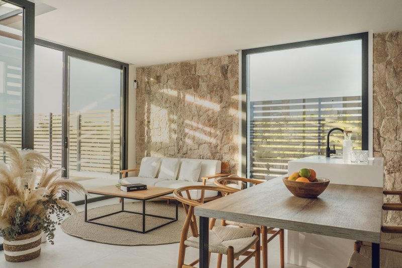 Modern and luxurious newly built house close to the beach - 3