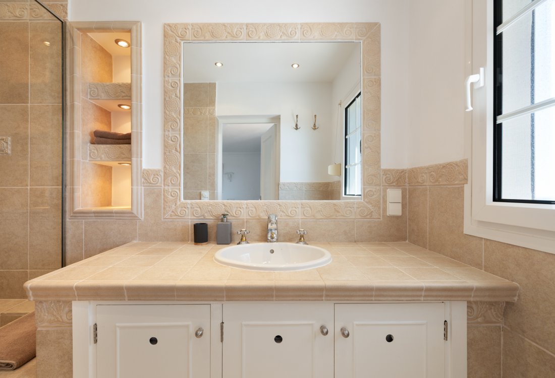 Propiedad representativa con espectaculares vistas panorámicas - 18