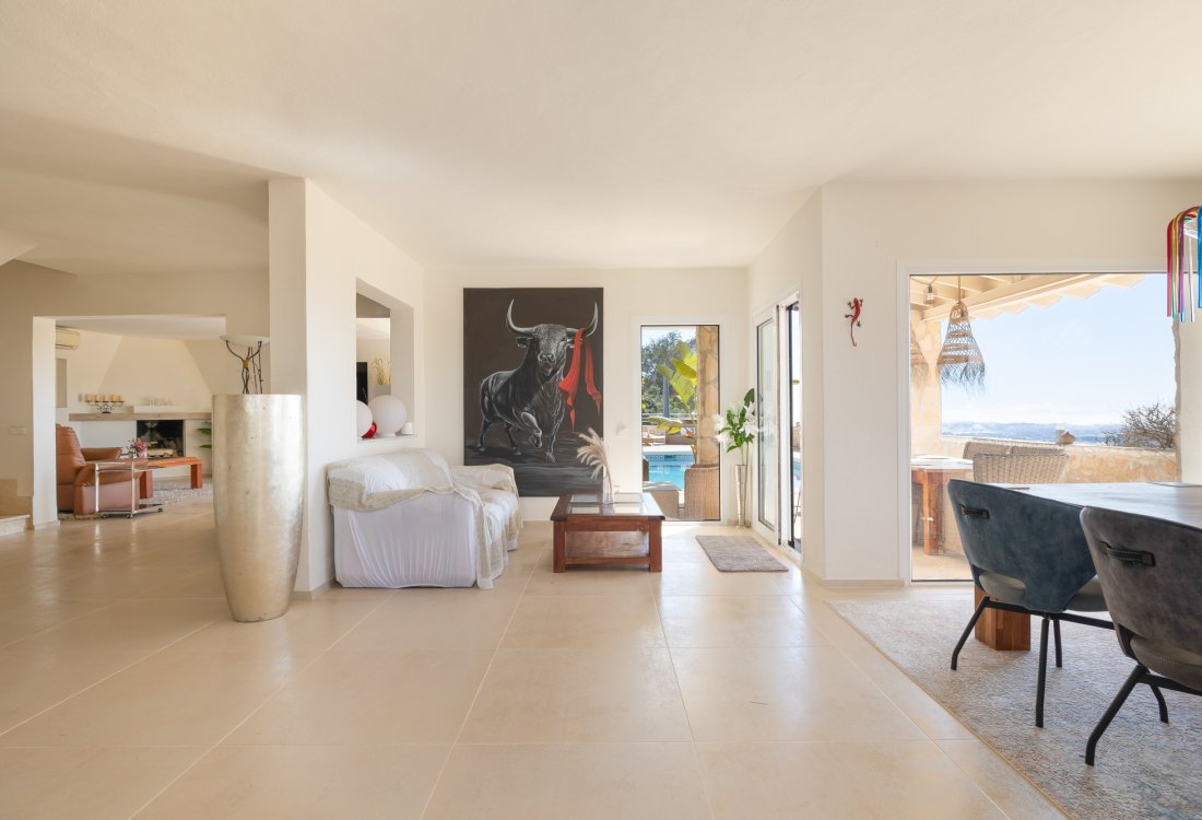 Propiedad representativa con espectaculares vistas panorámicas - 3