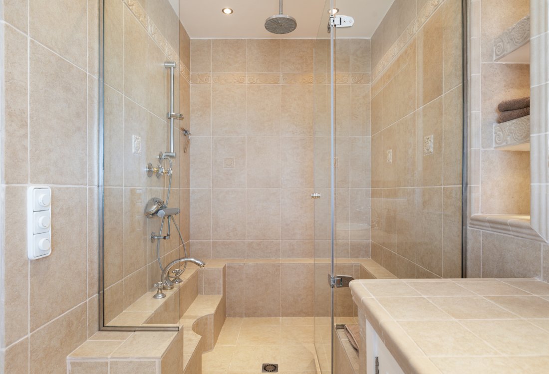 Propiedad representativa con espectaculares vistas panorámicas - 19