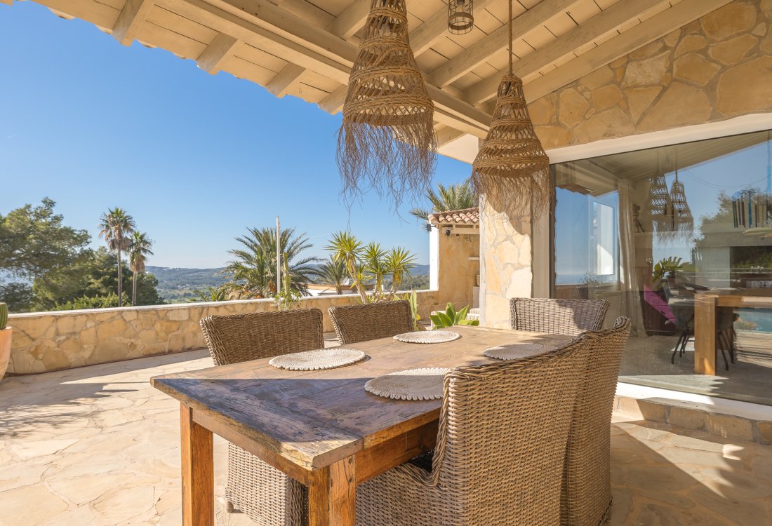 Propiedad representativa con espectaculares vistas panorámicas - 6