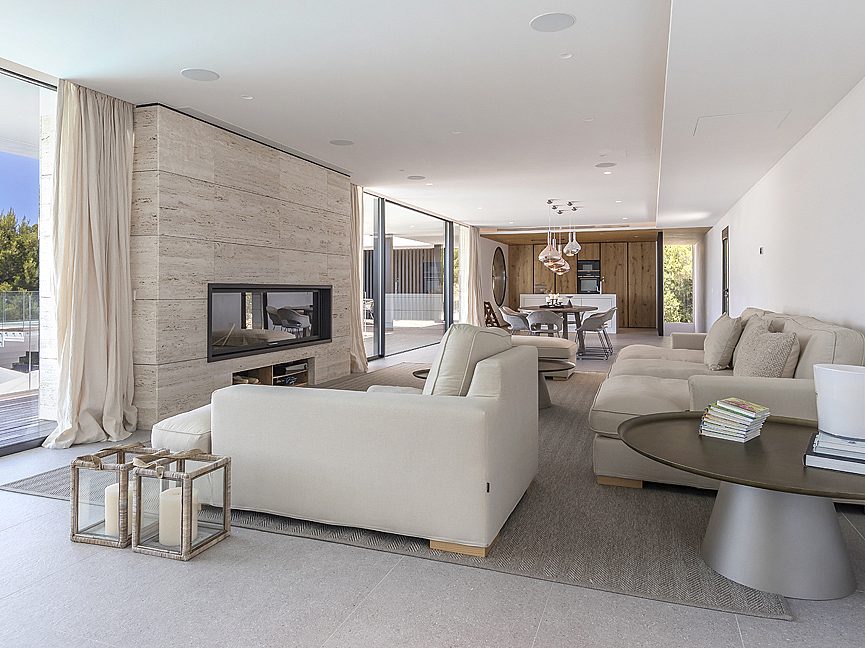 Spacious designer villa in an exclusive gated community - 4