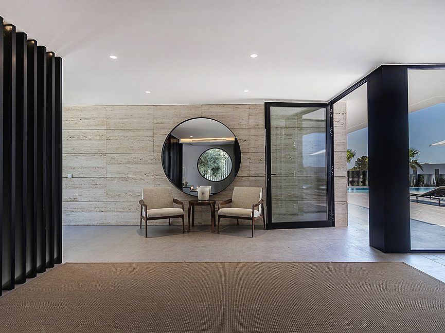Spacious designer villa in an exclusive gated community - 11