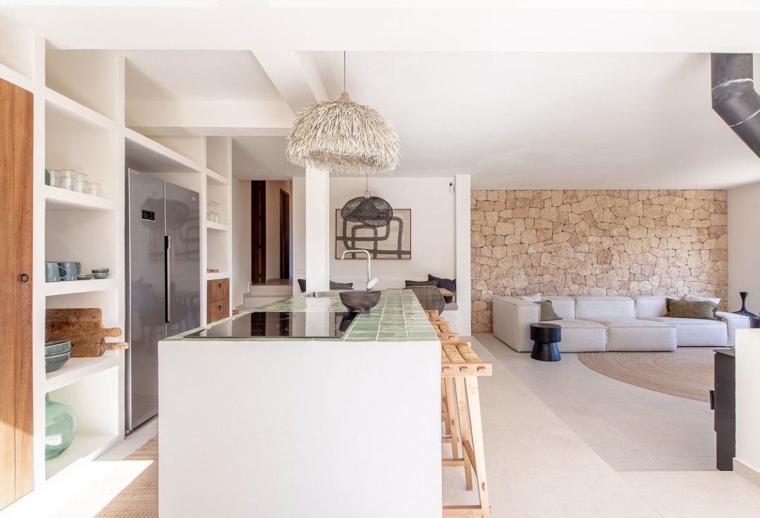 Villa renovada con vistas al mar y montaña - 10