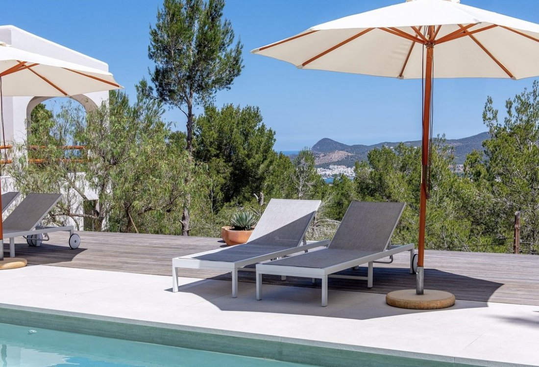 Villa renovada con vistas al mar y montaña - 28