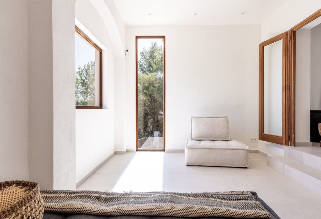 Villa renovada con vistas al mar y montaña - 23