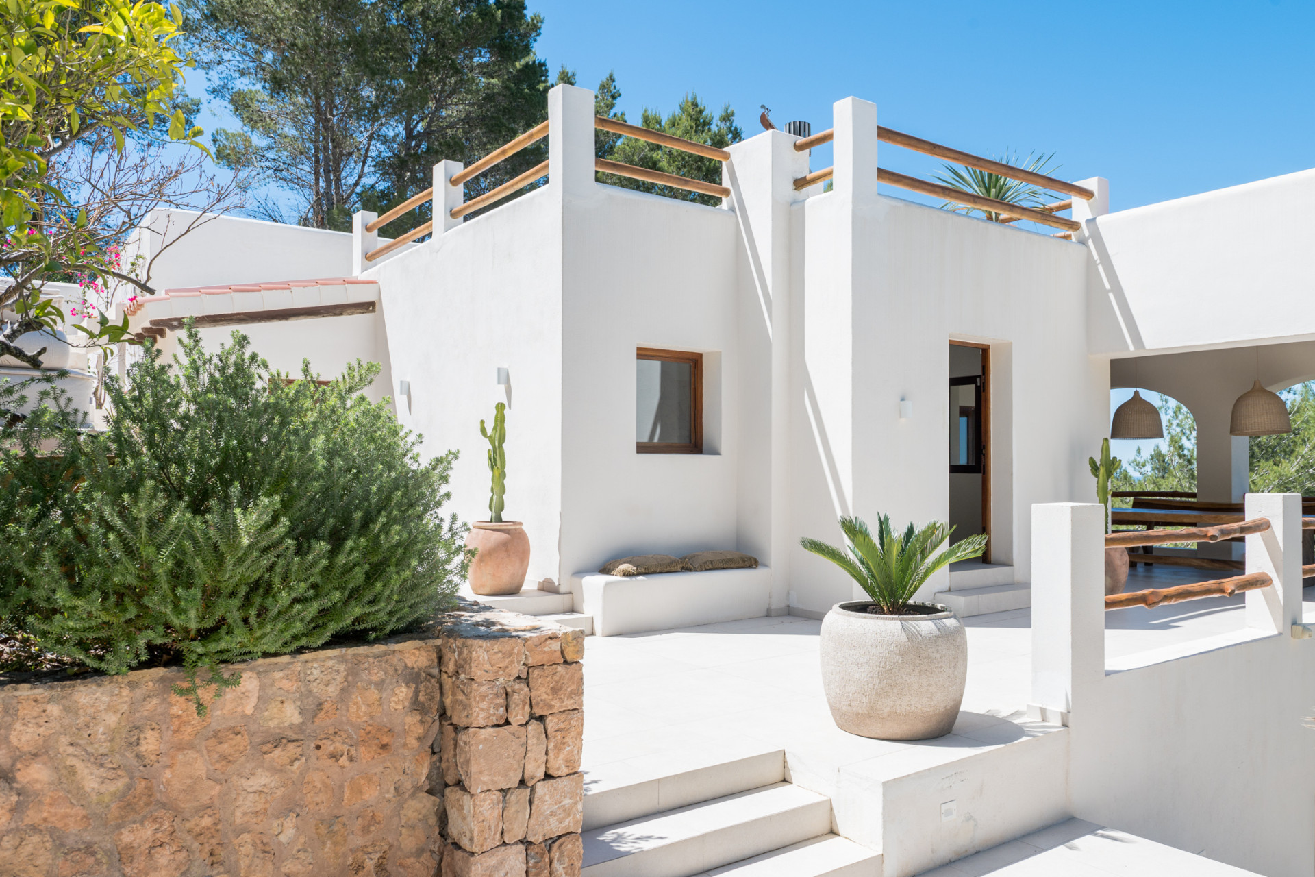 Boho style villa with a view of the sea and the mountains - 11