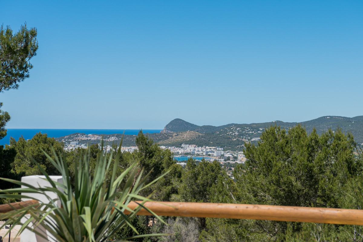 Boho style villa with a view of the sea and the mountains - 4