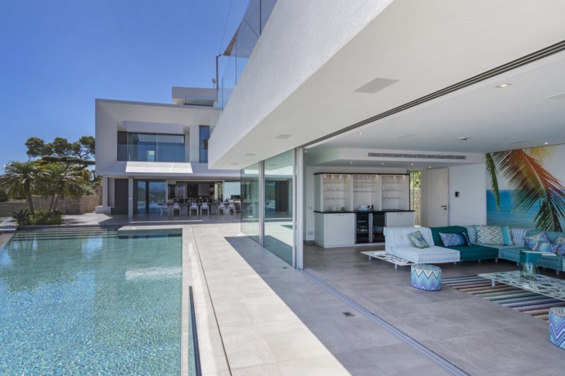 Unique modern villa with spectacular views - 2