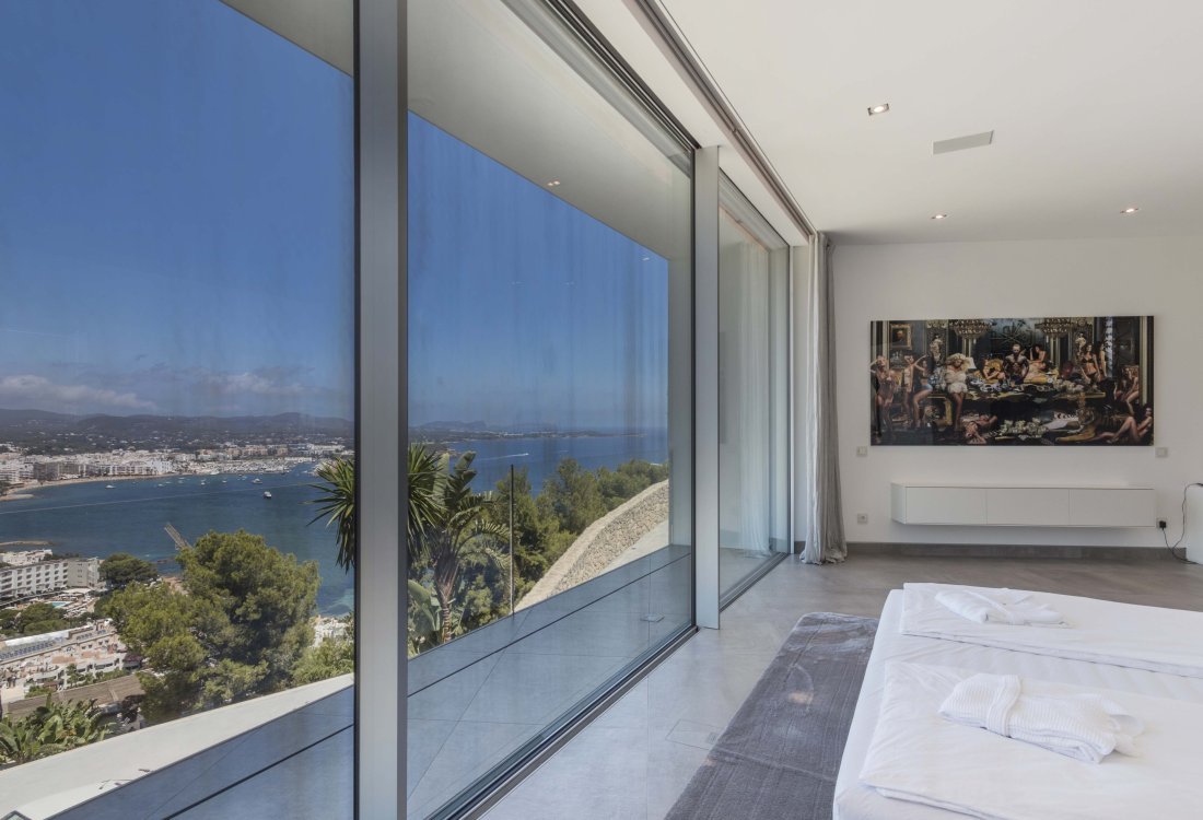 Unique modern villa with spectacular views - 13