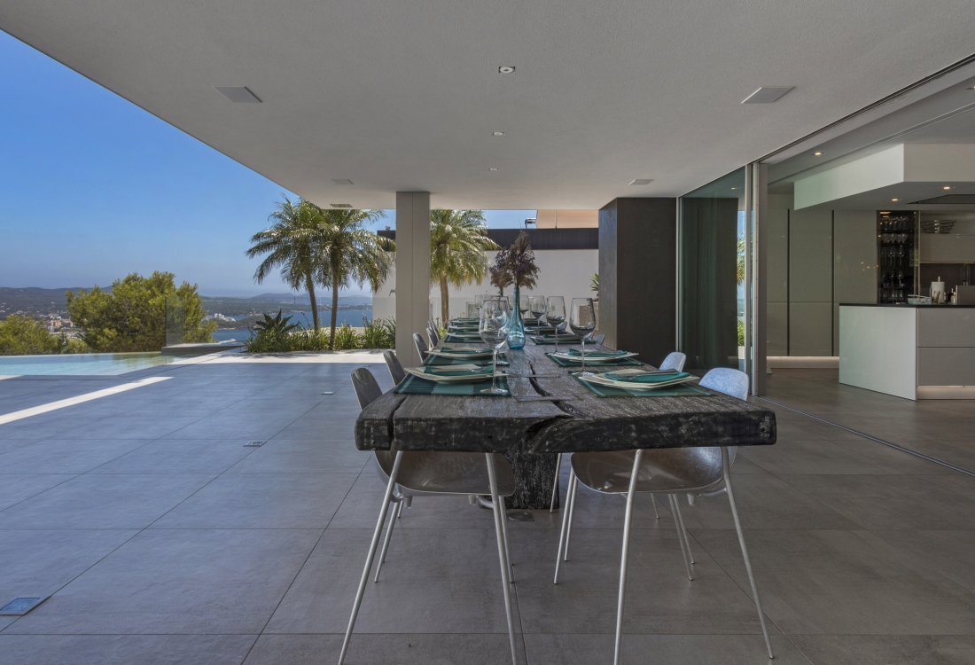 Unique modern villa with spectacular views - 7