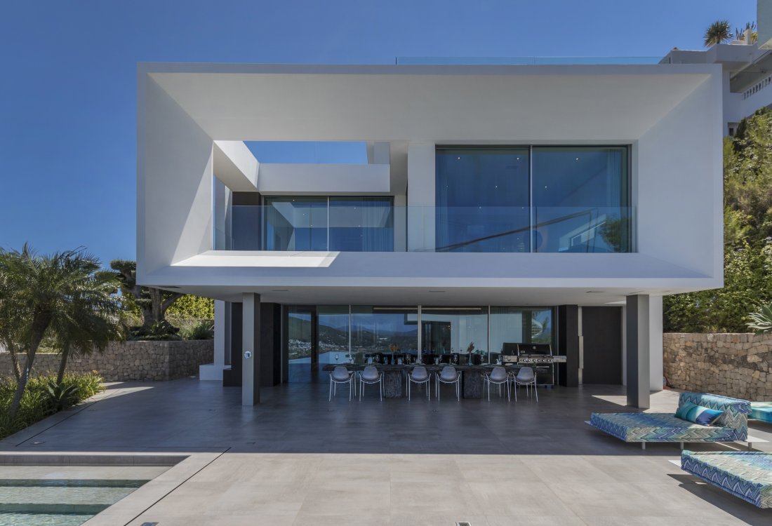 Unique modern villa with spectacular views - 6