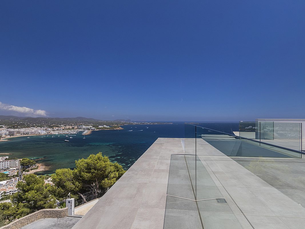 Villa moderna y única con vistas espectaculares - 21