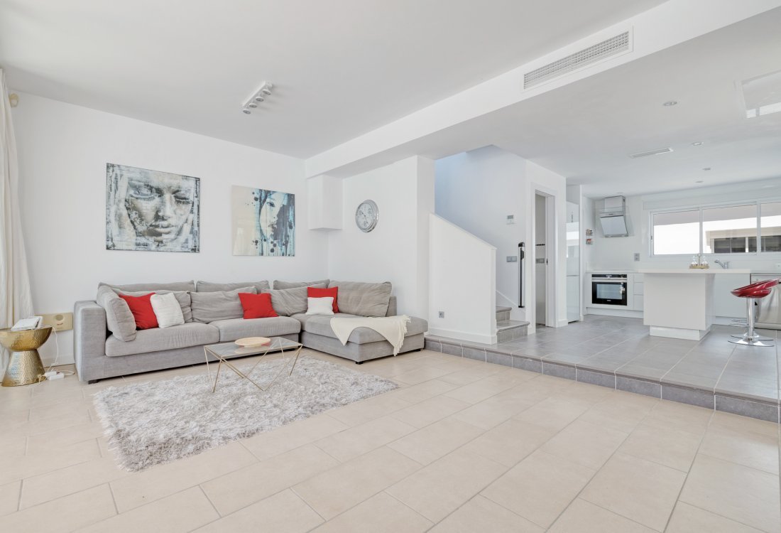 Recently renovated villa with sea and sunset views - 2