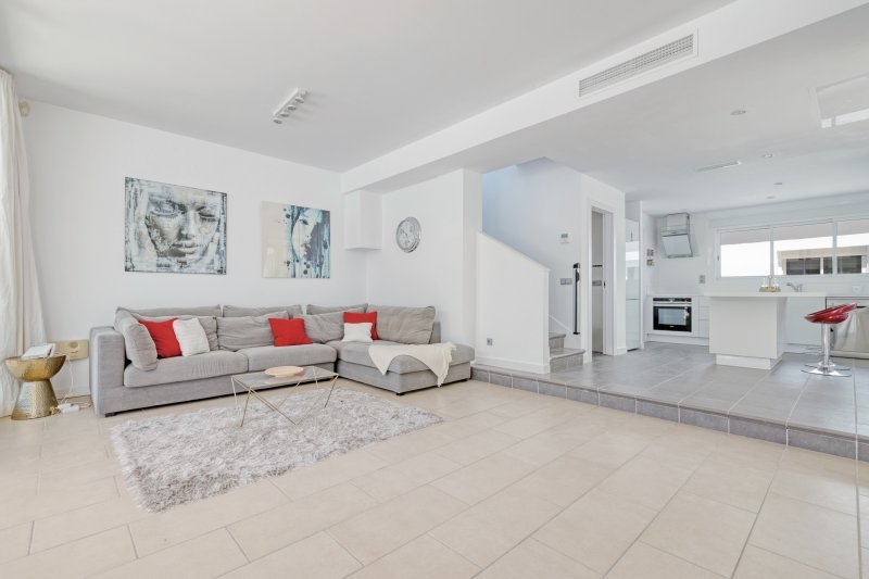 Recently renovated villa with sea and sunset views - 2
