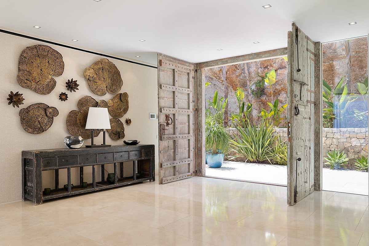 Impressive estate on a private mountain - 6