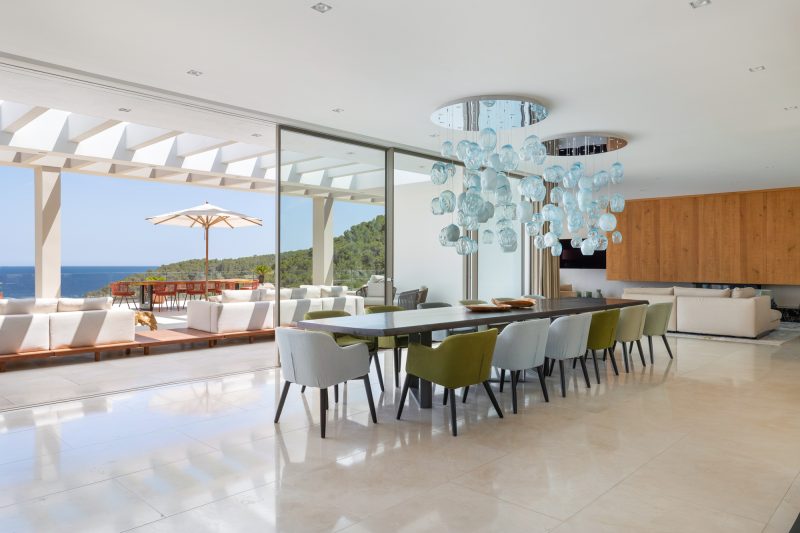 Impressive estate on a private mountain - 4