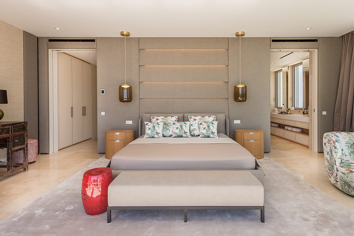 Impressive estate on a private mountain - 18