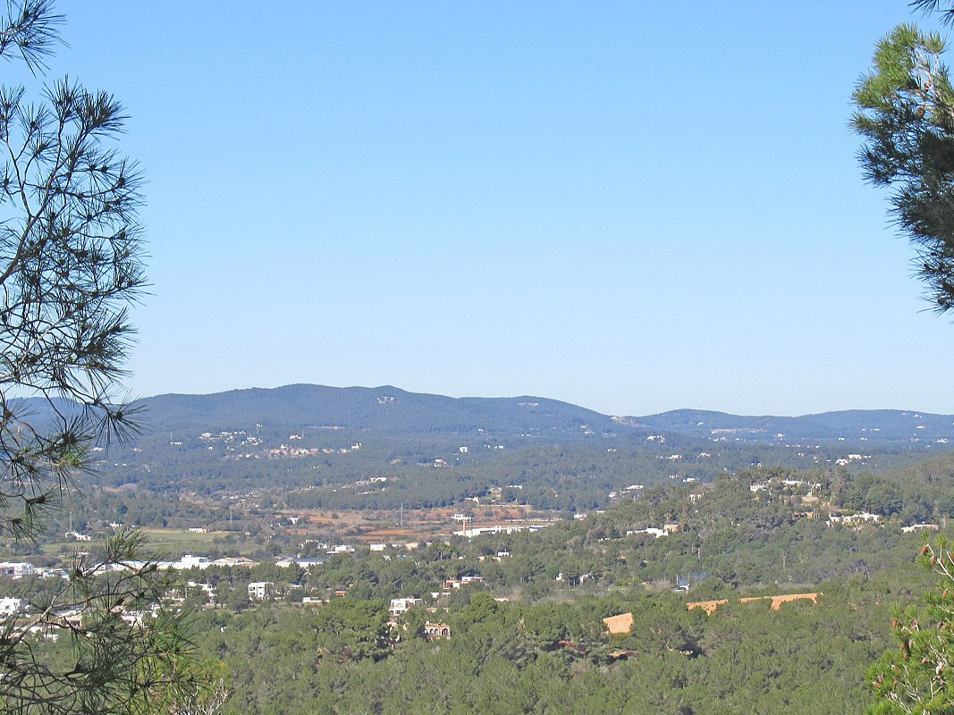 Terreno con licencia de construir en Can Rimbau - 6