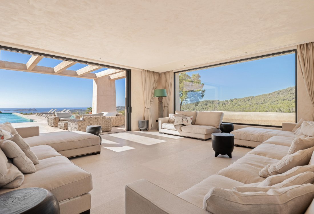 Outstanding villa with sunset sea views - 3