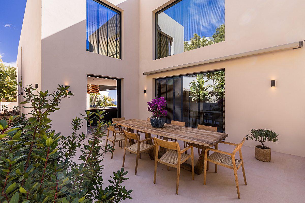 Exclusive designer villa with panoramic views near Ibiza Town - 18